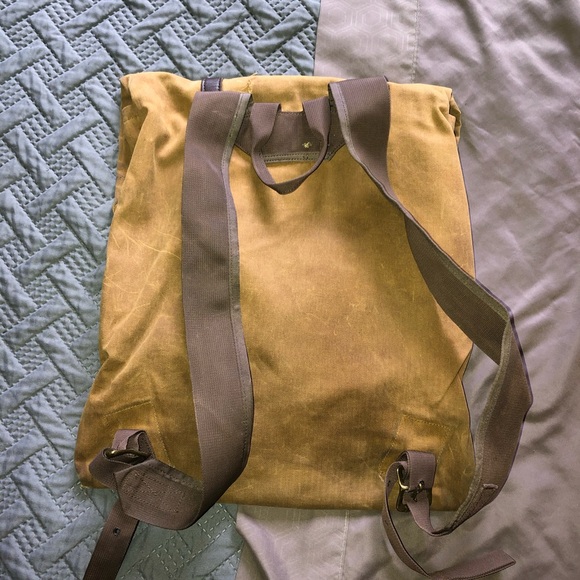 Burton backpack, fox print on the inside. - Picture 2 of 4